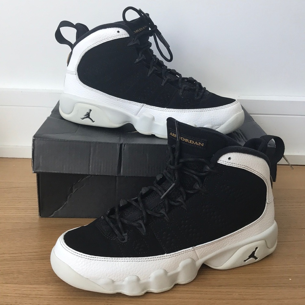 Retro 9 Jordan sneaker